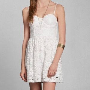 A&F DREW LACE WHITE MINI SWEETHEART DRESS